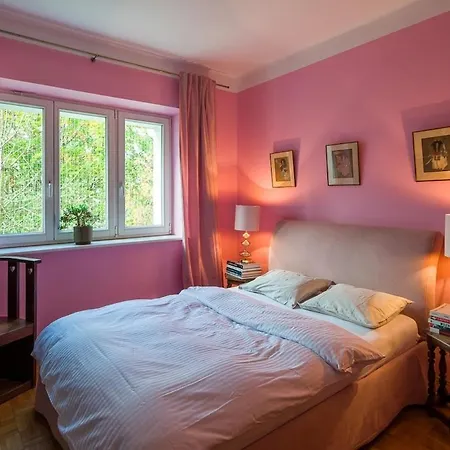 Charming And Stylish Apartment *